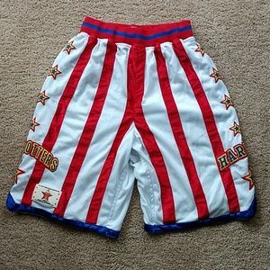 Men's size medium Harlem Globetrotters shorts